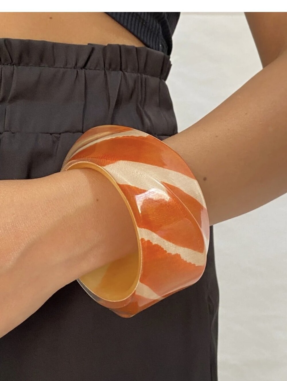 KATE SPADE Orange Cream Swirl Chunky Resin Bangle Bracelet Ret. $128